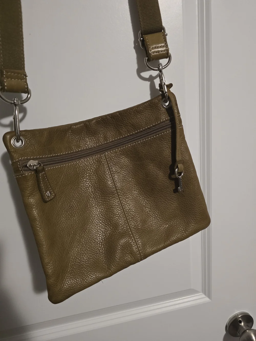 Fossil Tan Leather Crossbody Bag with Silver Hardware